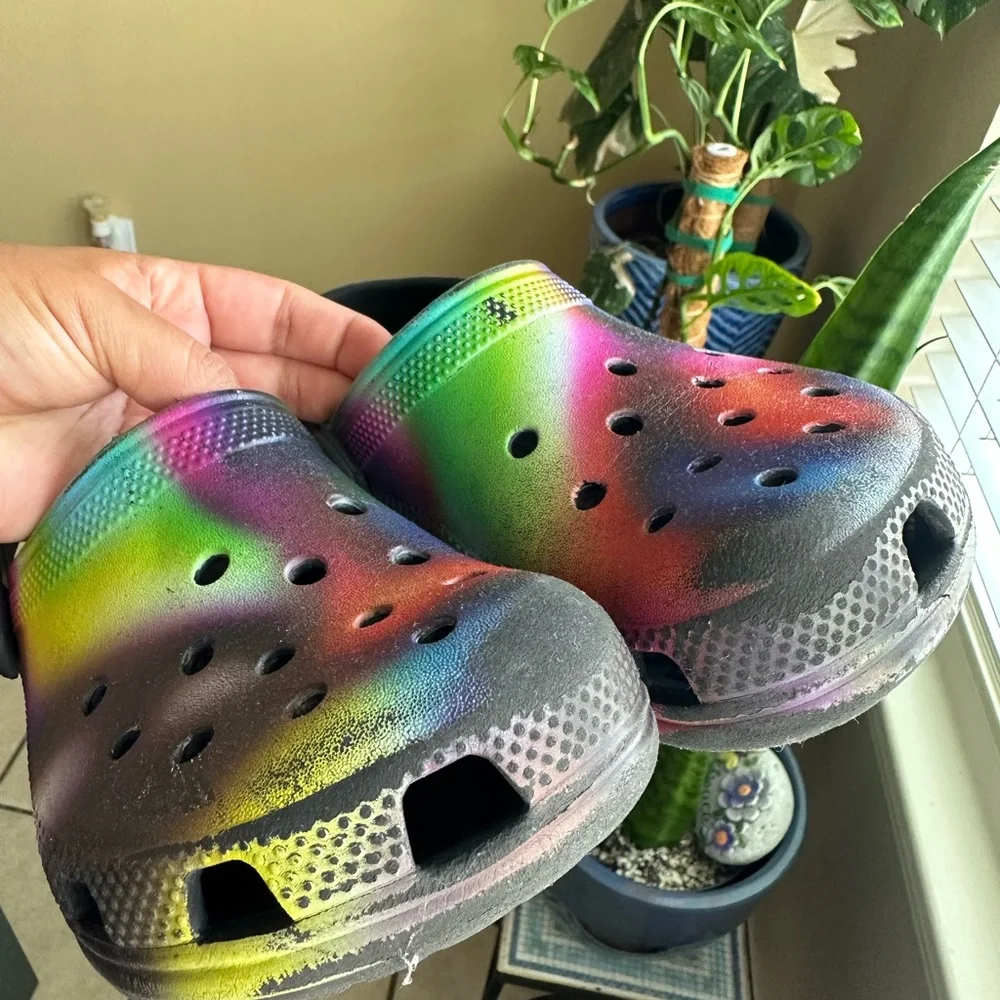 CROCS| Classic Solarized Unisex Clog Multicolor kids Size 3
